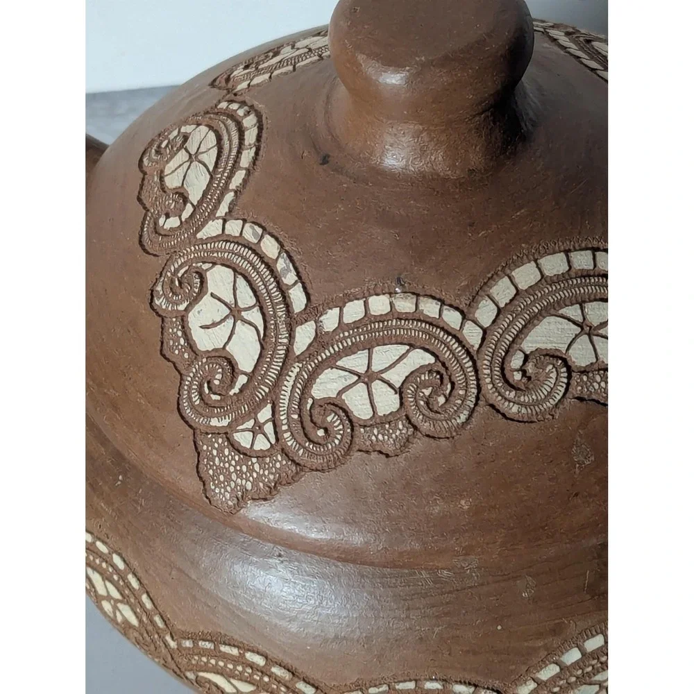 Vintage Raimundinha Brazilian Folk Pottery Lidded Clay Bean Pot